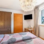 Bergahorn Apartman *